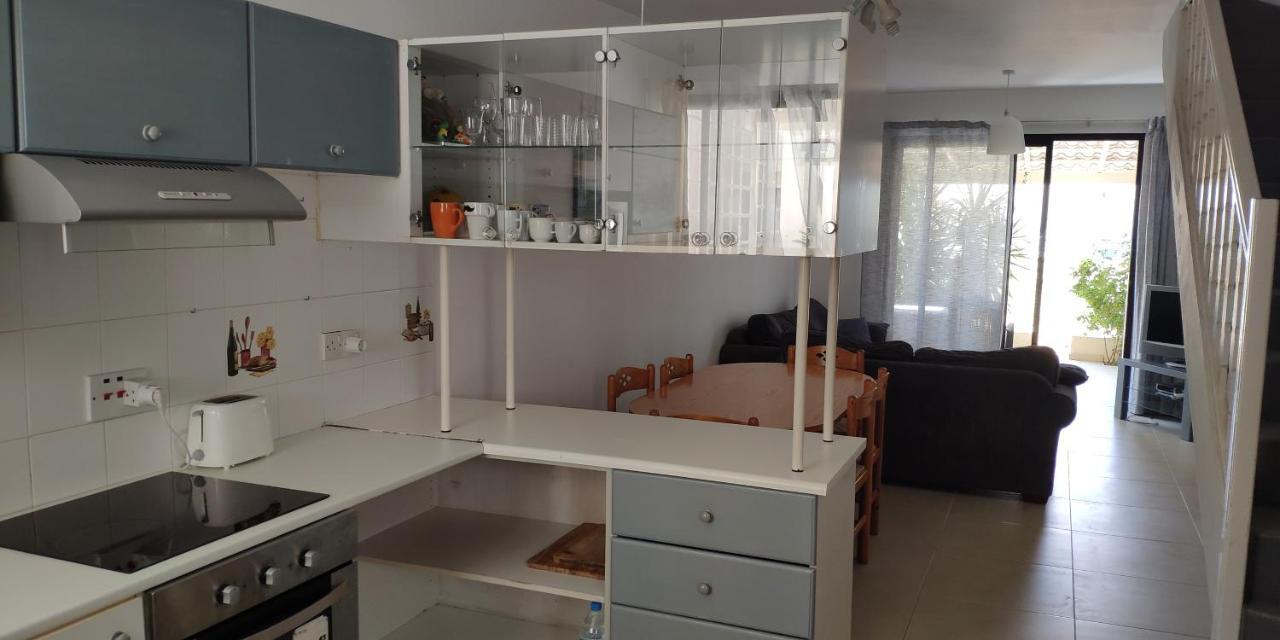Isabella Townhouse Villa Paphos Ngoại thất bức ảnh