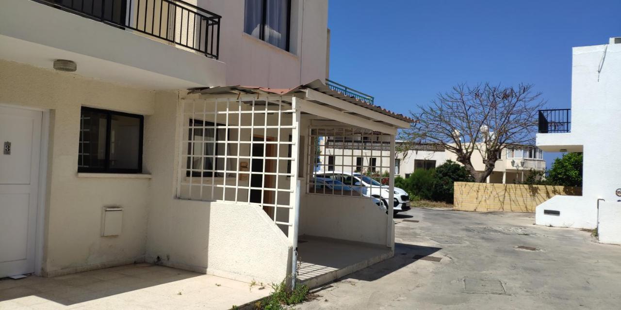 Isabella Townhouse Villa Paphos Ngoại thất bức ảnh